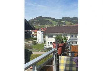 Traumhafte Dachgeschosswohnung mit atemberaubendem Bergblick in zentrumsnaher Lage Oberstaufens