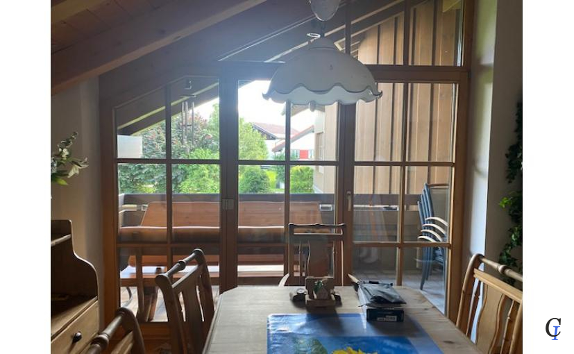 Blick zum Ausgang OG Balkon